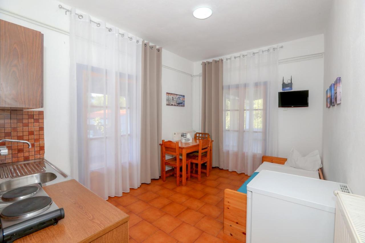 Athina Apartments Kato Korakiana Extérieur photo