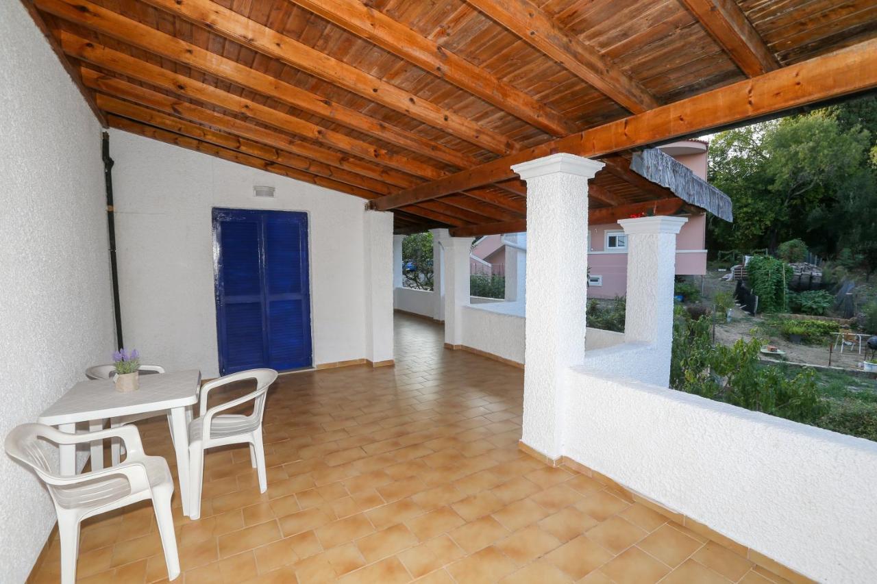 Athina Apartments Kato Korakiana Extérieur photo